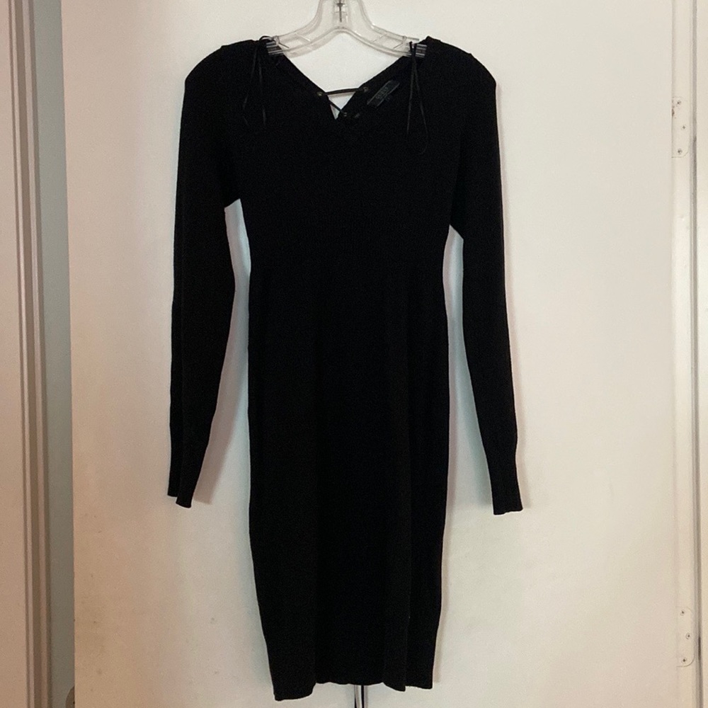 Guess long sleeve dress in black